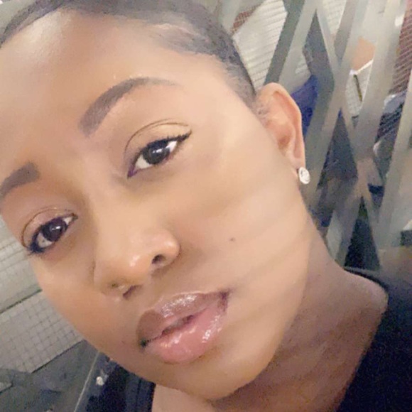 Meet your Posher, Venessa - Picture 1 of 1